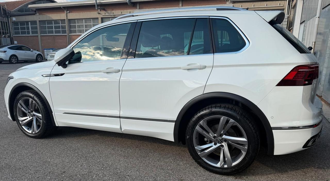 Volkswagen Tiguan 2.0 TDI 150 CV SCR DSG R-Line