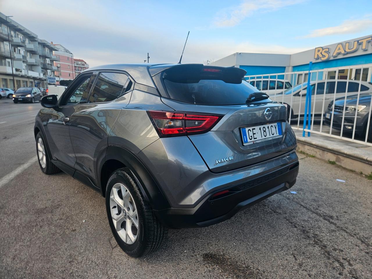 Nissan Juke 1.0 DIG-T 114 CV N-Connecta