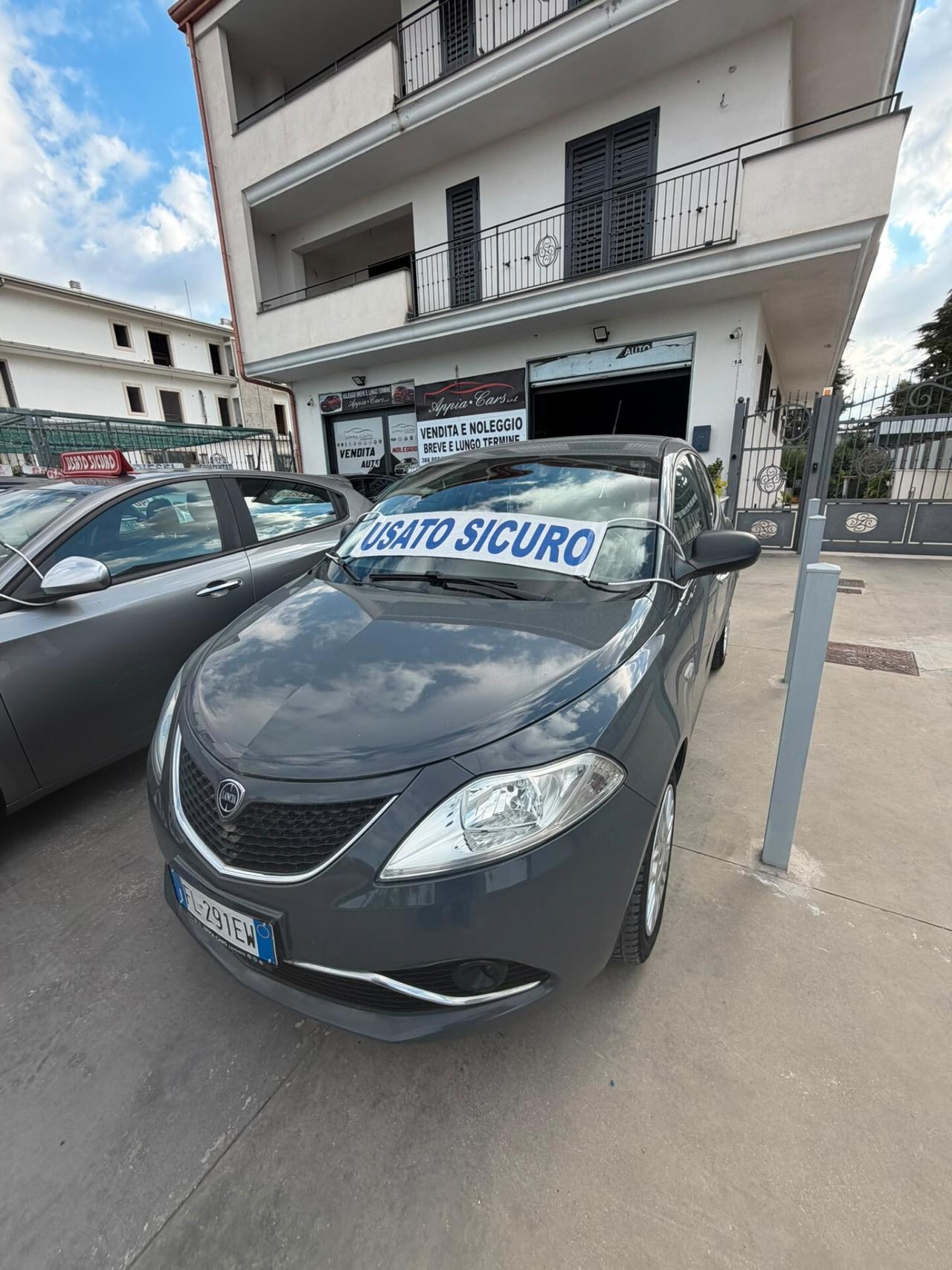 Lancia Ypsilon 1.2 69 CV 5 porte Unyca