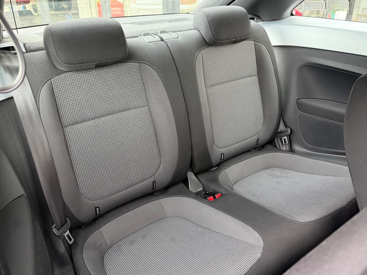 Volkswagen Maggiolino 1.6 tdi|UNIPRO|NEOPATENTATI