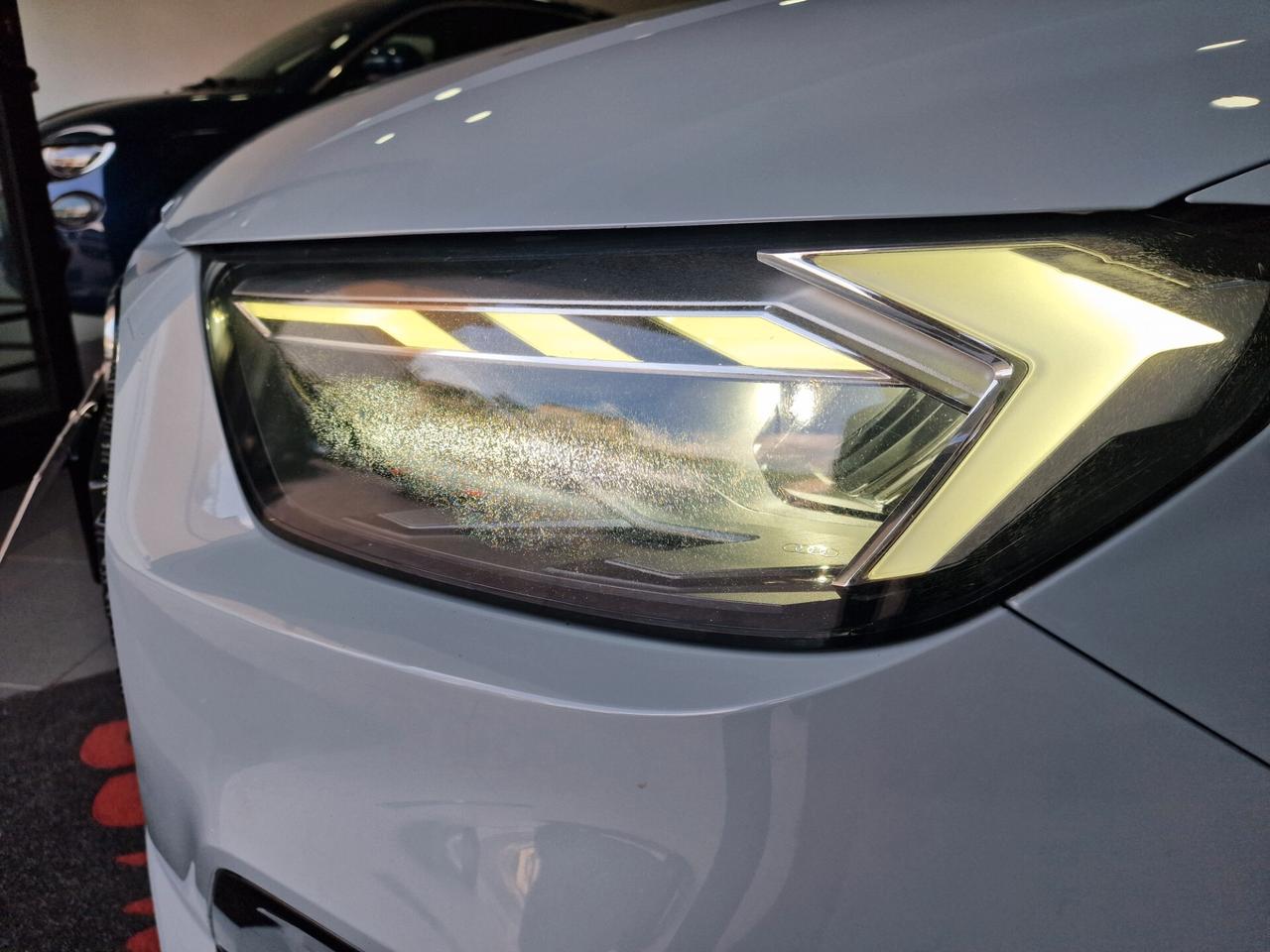 Audi A1 citycarver 30 TFSI S tronic Identity Contrast