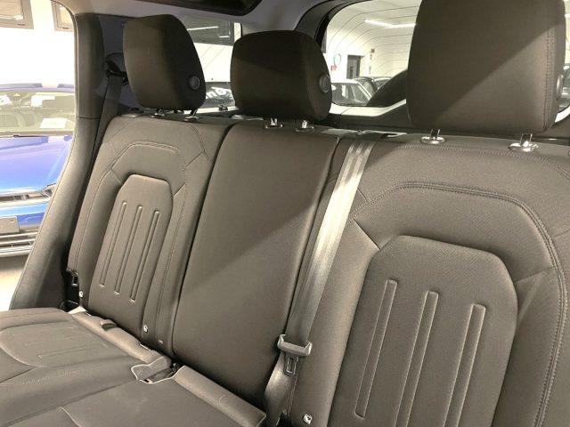 LAND ROVER Defender 110 2.0 SD4 AWD HSE