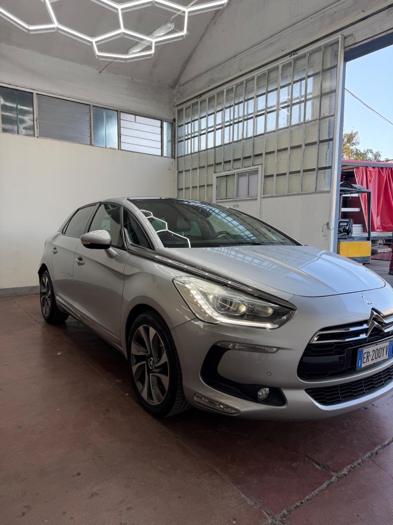 Ds DS5 5 2.0 HDi 160 PURE PEARL