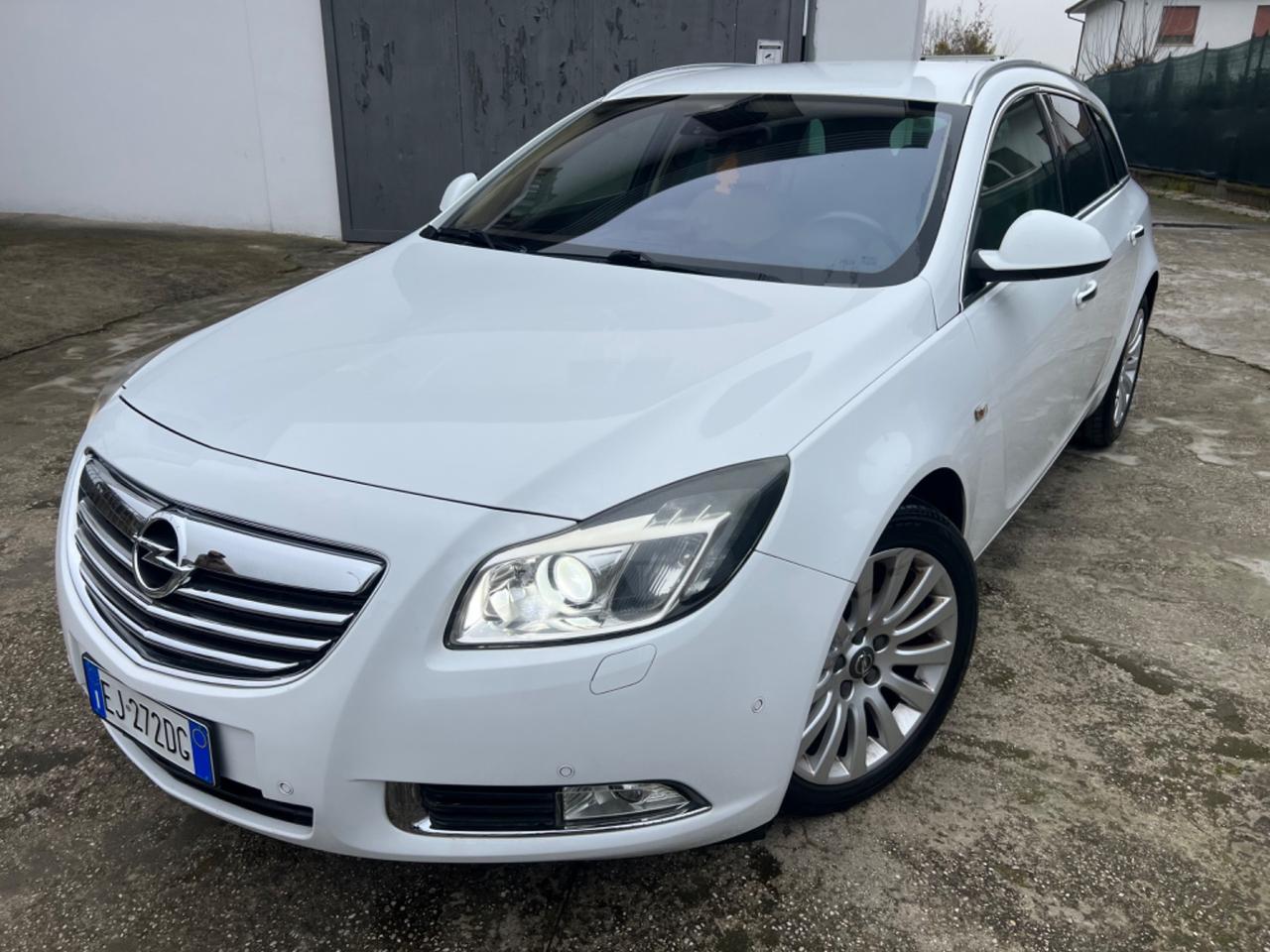 OPEL INSIGNIA AUTOMATICA DIESEL MODELLO SPORT FULL OPTIONAL