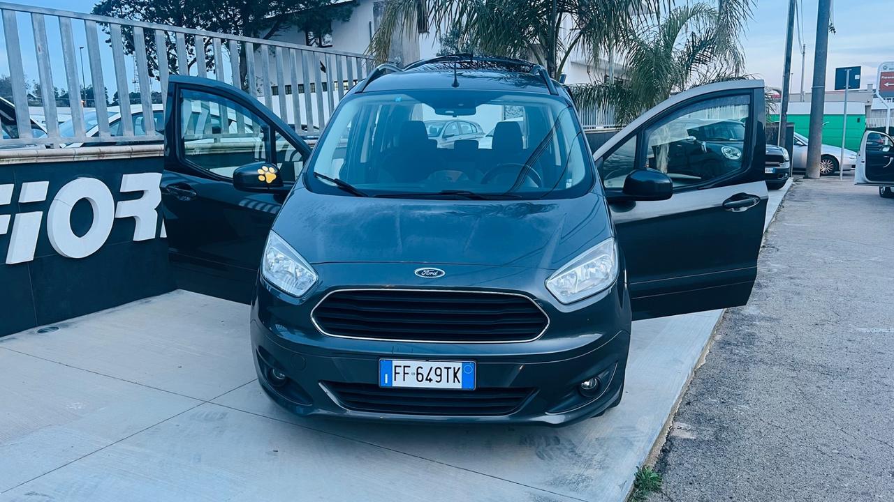 Ford Tourneo Courier 1.5 TDCI 95 CV Titanium