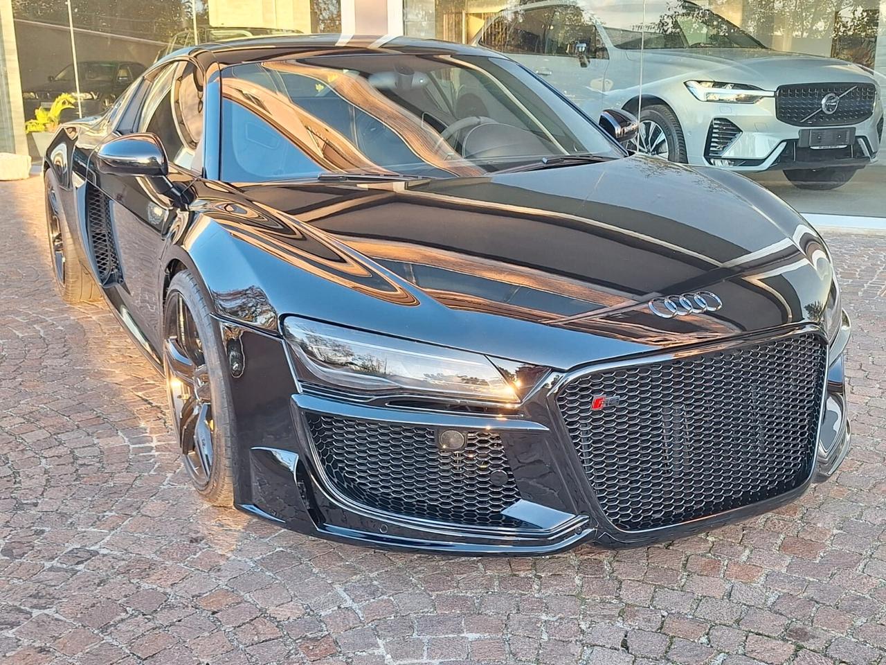 Audi R8 4.2 V8 FSI quattro R tronic