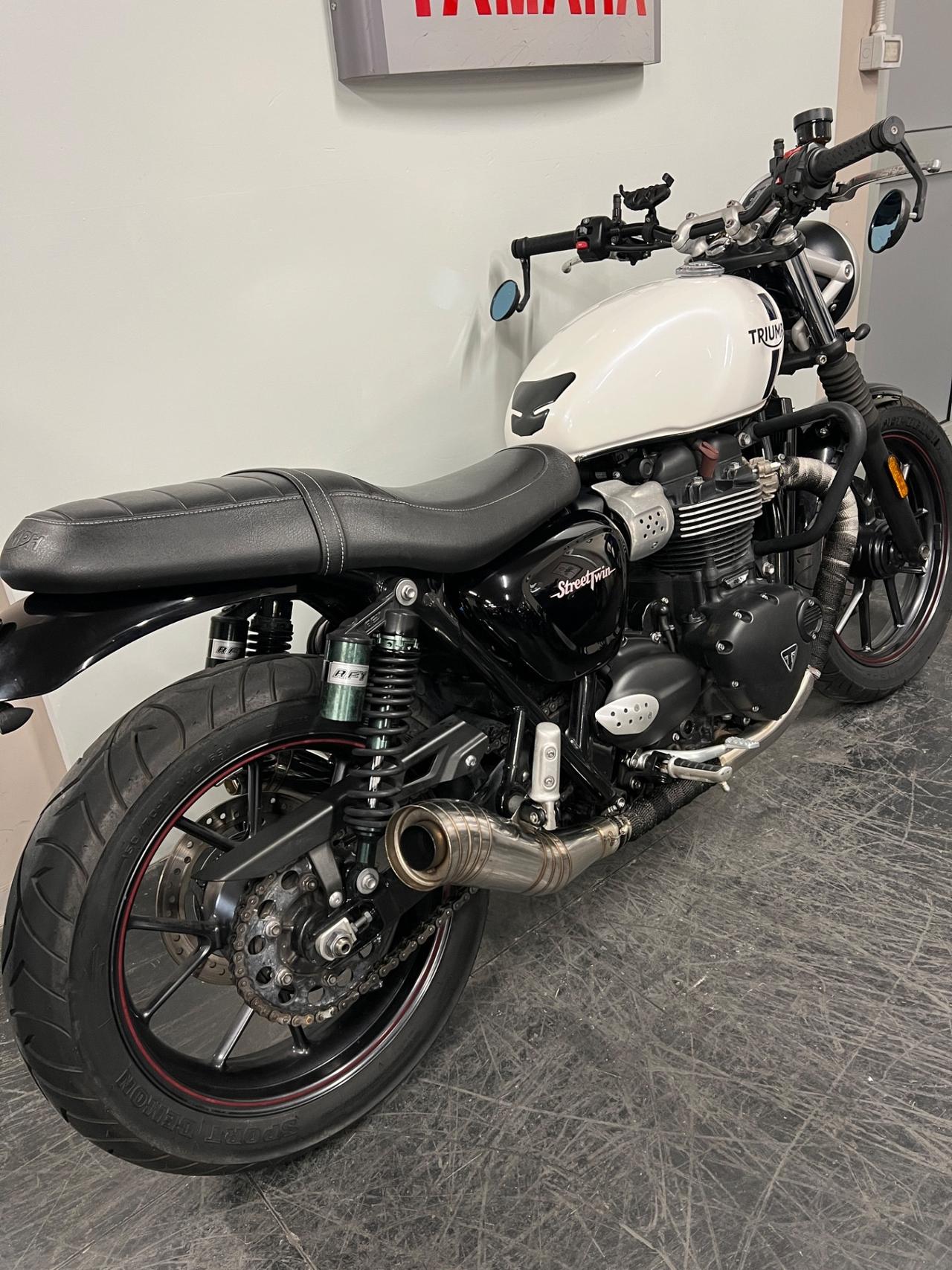Triumph Street Twin