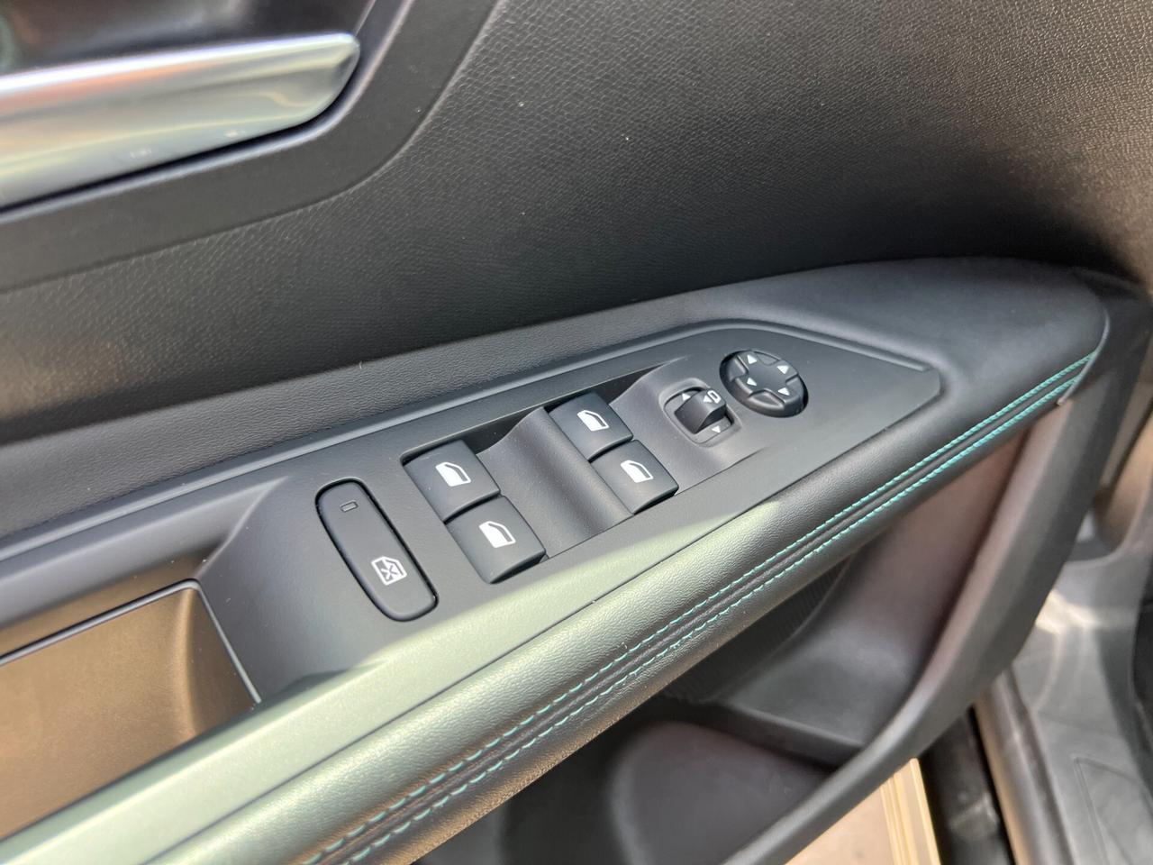 Peugeot 3008 1.5 HDi Automatica Allure
