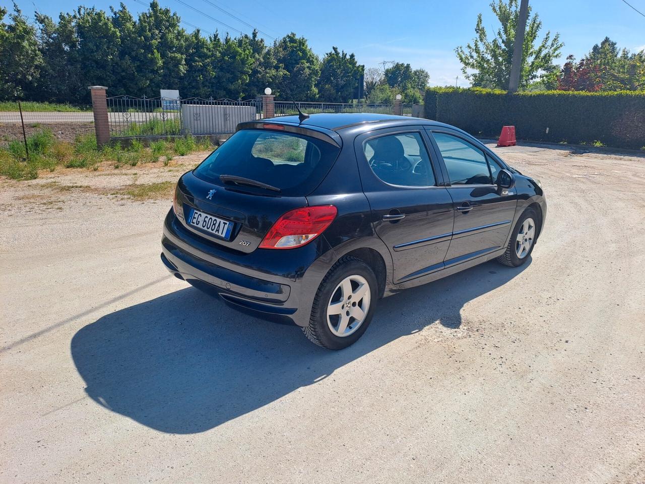 peugeot 207, 1.4 hdi ok neopatentati
