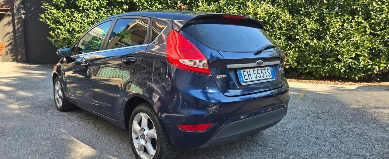 Ford Fiesta 1.4 TDCi 70CV 5 porte Titanium
