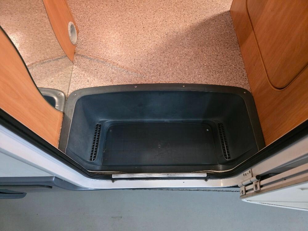 CAMPER CHAUSSON FLASH 08