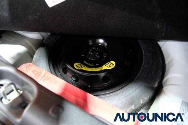 FIAT Panda 1.0 FIREFLY S&S HYBRID CITY CROSS NEOPATENTATI