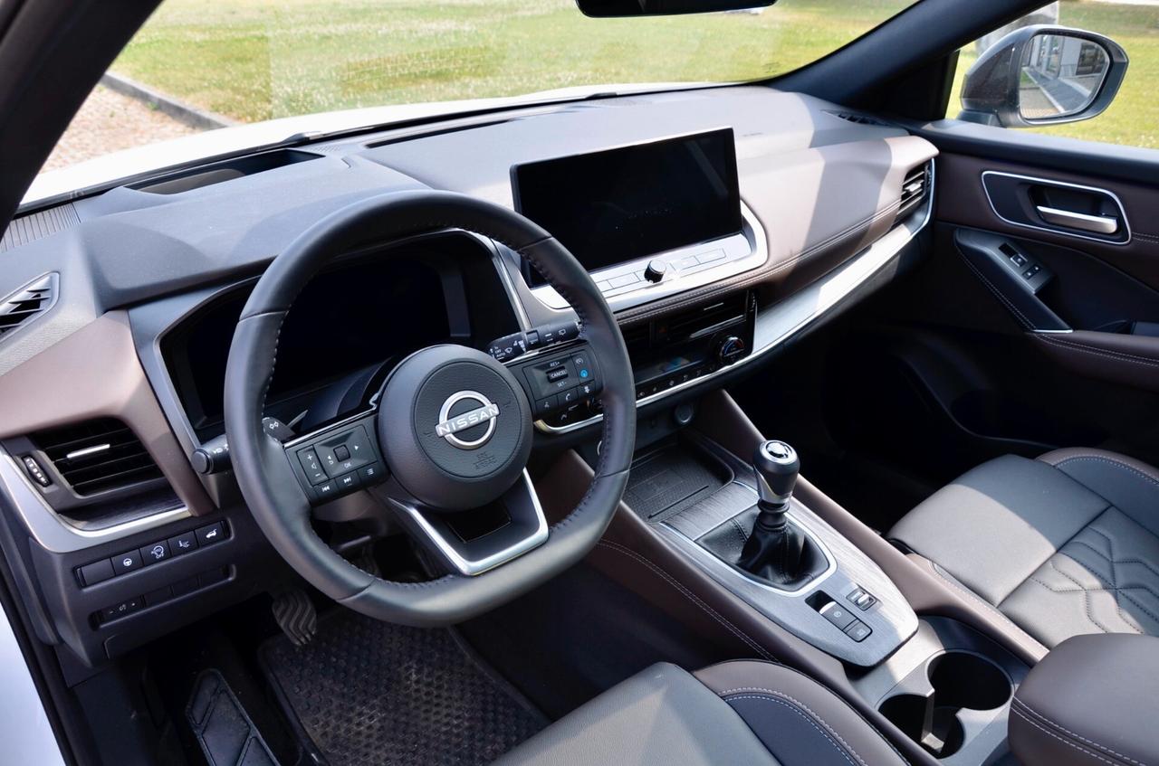 NISSAN QASHQAI 1.3 MHEV TEKNA 140cv, UNICOPROP, GARANZIA UFF, UFF ITALIANA, EURO 6E, TETTO, FARI LED, RETROCAMERA 360°, PERMUTE