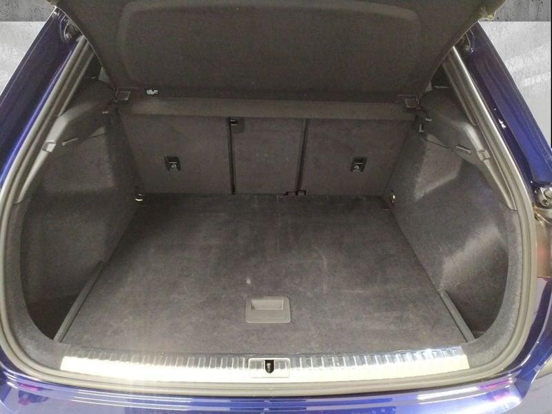 Audi Q3 35 2.0 tdi Identity Black s-tronic