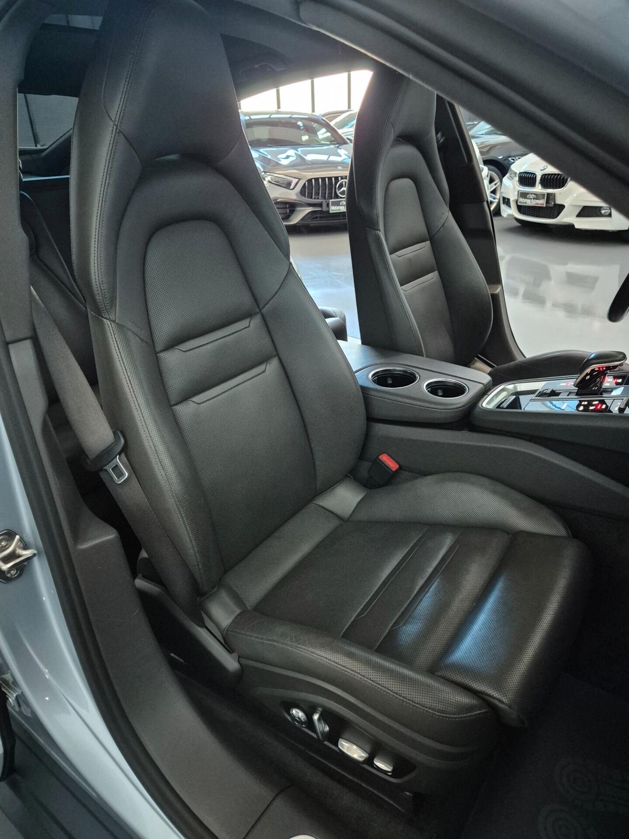 Porsche Panamera 4.0 V8 421cv Tetto PASM FullLed Radar GARANZIA