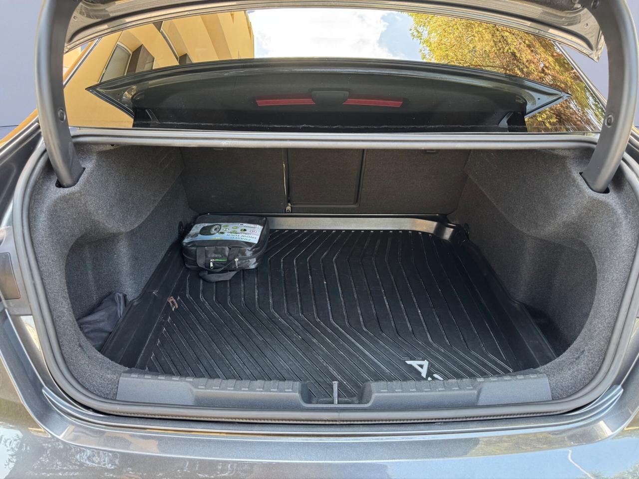 Audi A3 Sedan 35 TDI S tronic line edition