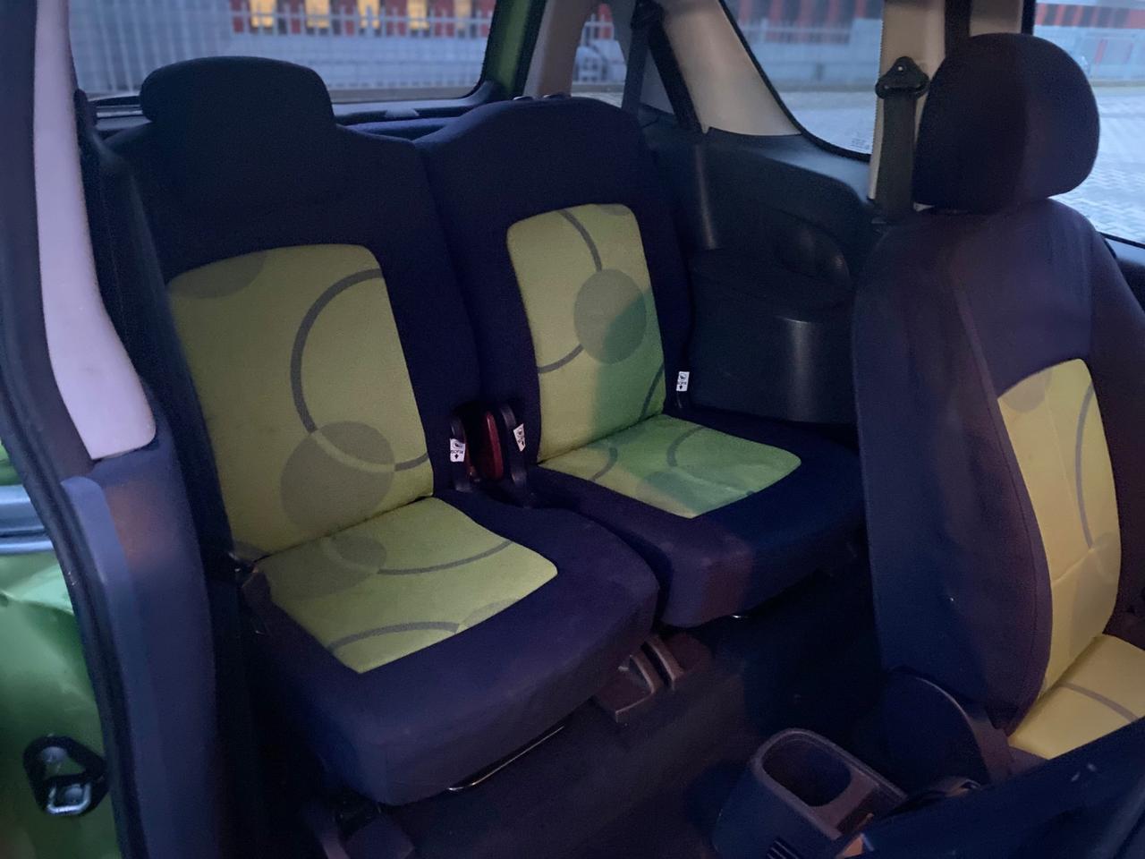 Peugeot 1007 1.4 HDi Trendy