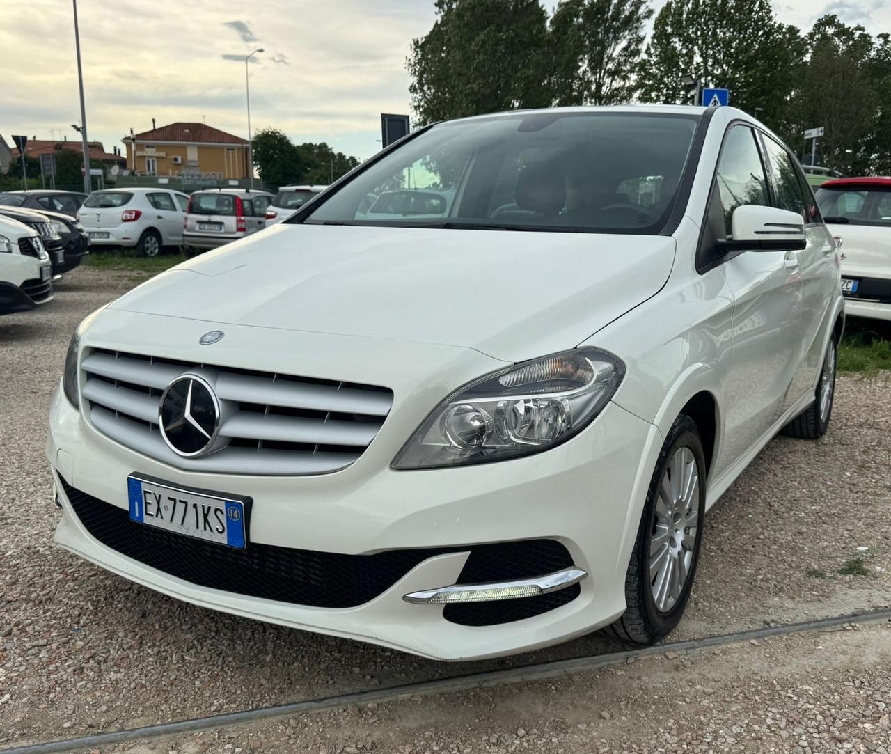 Mercedes-benz B 200 NGD Executive Gancio Traino