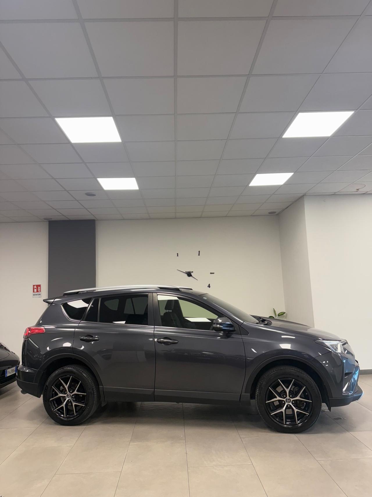 Toyota RAV 4 RAV4 2.0 D-4D 2WD Lounge