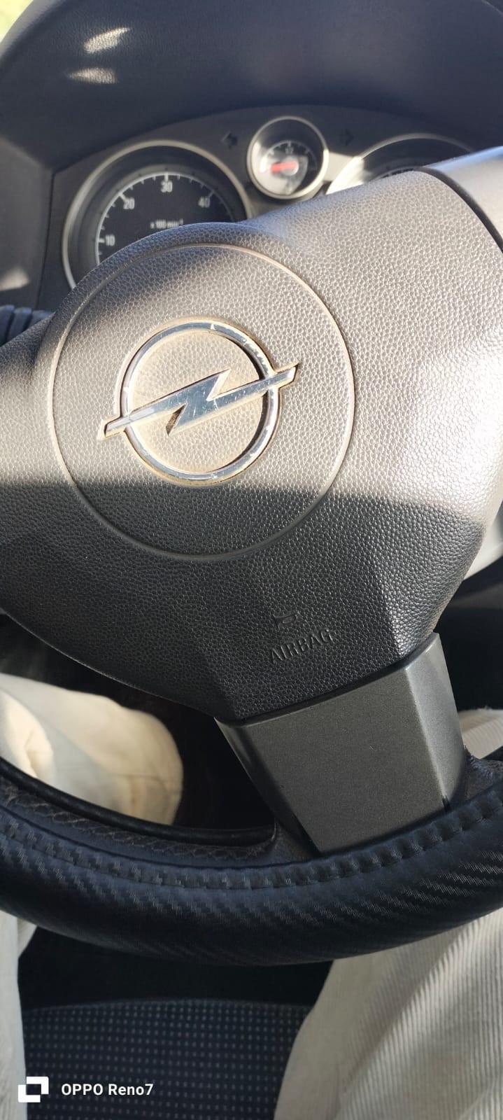 Opel Astra 1.9 CDTI 120CV 5 porte Cosmo