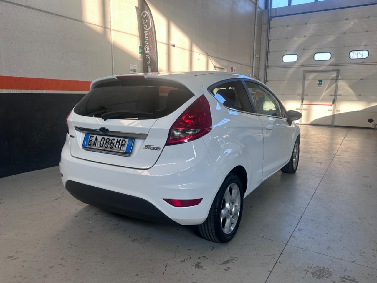 Ford Fiesta 1.4 TDCi 70CV 3 porte Titanium