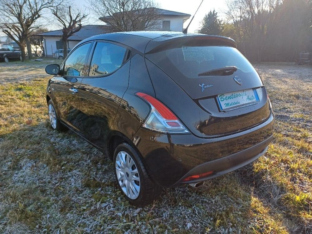 Lancia Ypsilon 1.2 69 CV 5 porte GPL Ecochic Gold 2015