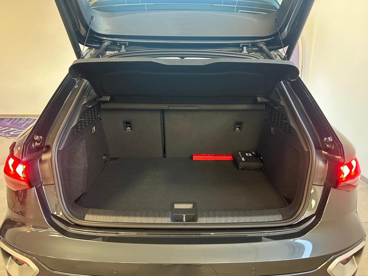 Audi A3 allstreet 35 TDI S tronic Identity Contrast