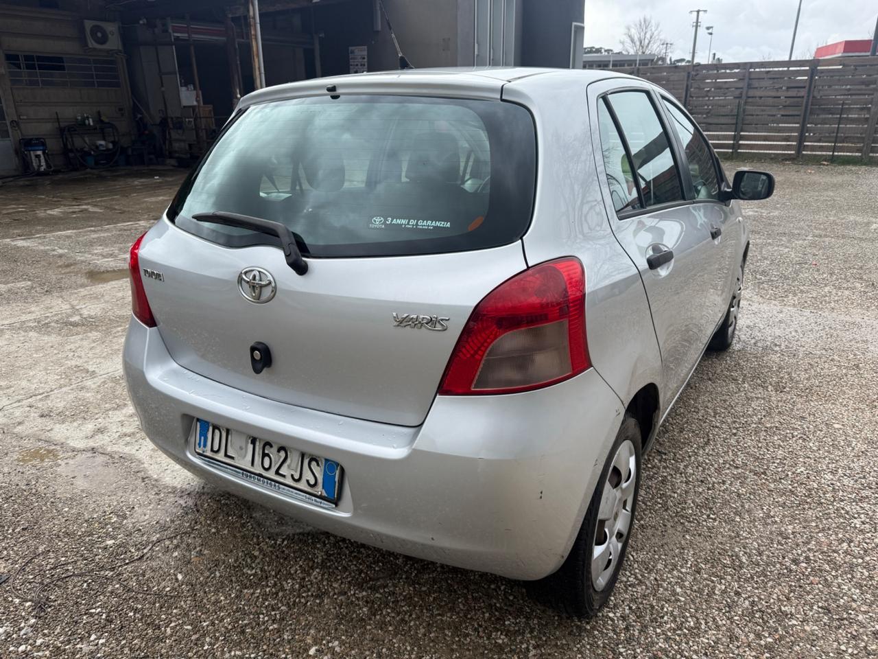 Toyota Yaris 1.0 5 porte Sol