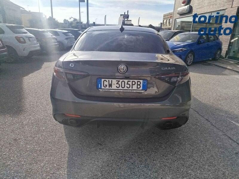 Alfa Romeo Giulia Q4 VELOCE