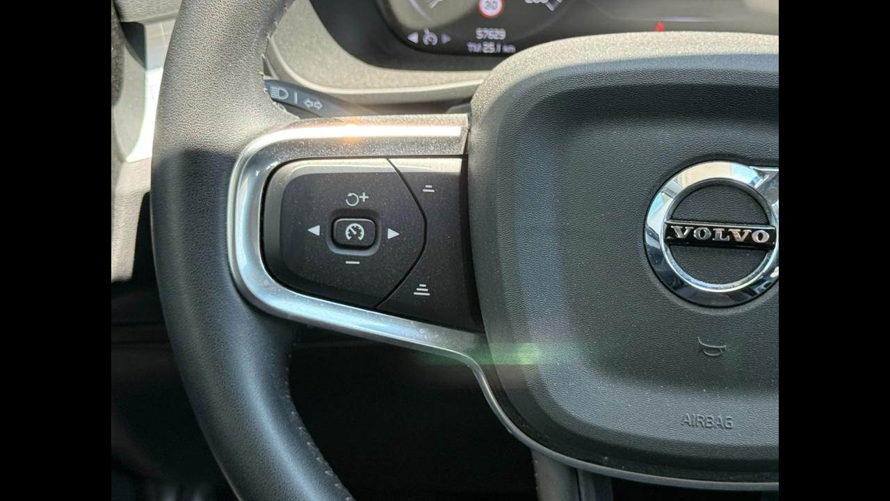 VOLVO XC40 - XC40 1.5 t5 phev Inscription Expression auto my21