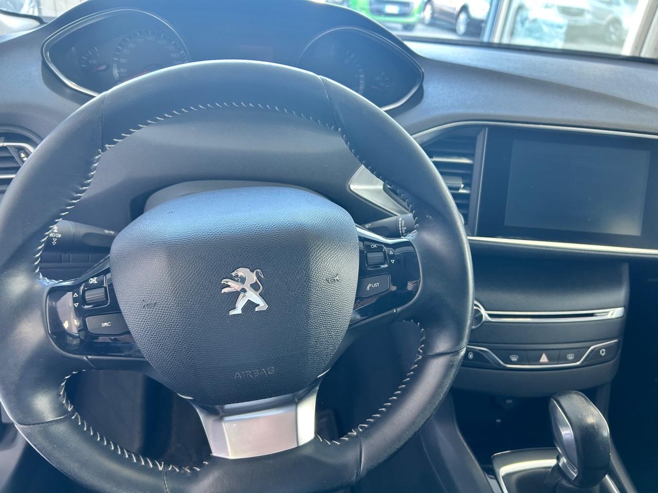 Peugeot 308 1.6 HDi 92 CV 2014