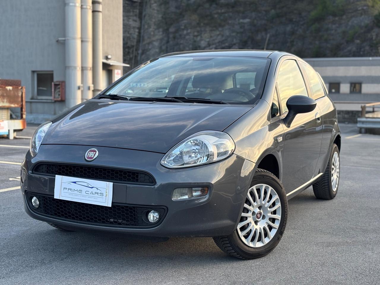 FIAT GRANDE PUNTO 1.4 BENZINA/METANO NEOPATENTATI 5 posti