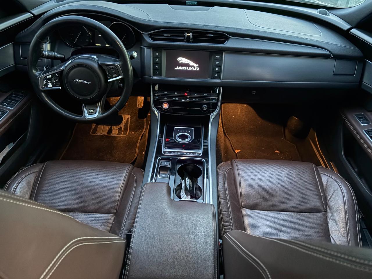 Jaguar XF 3.0 D V6 300 CV aut. R-Sport MOTORE KO