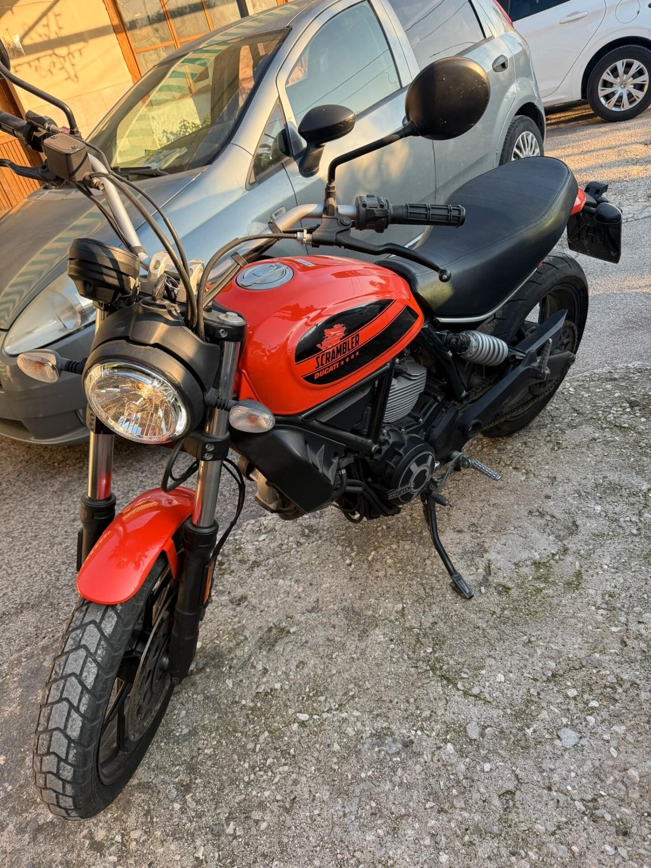 Ducati Scrambler 400 Sixty