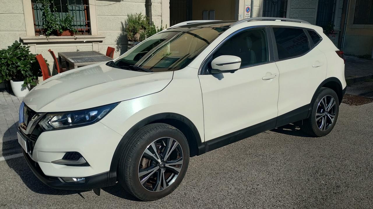 Nissan Qashqai 1.2 DIG-T N-Connecta