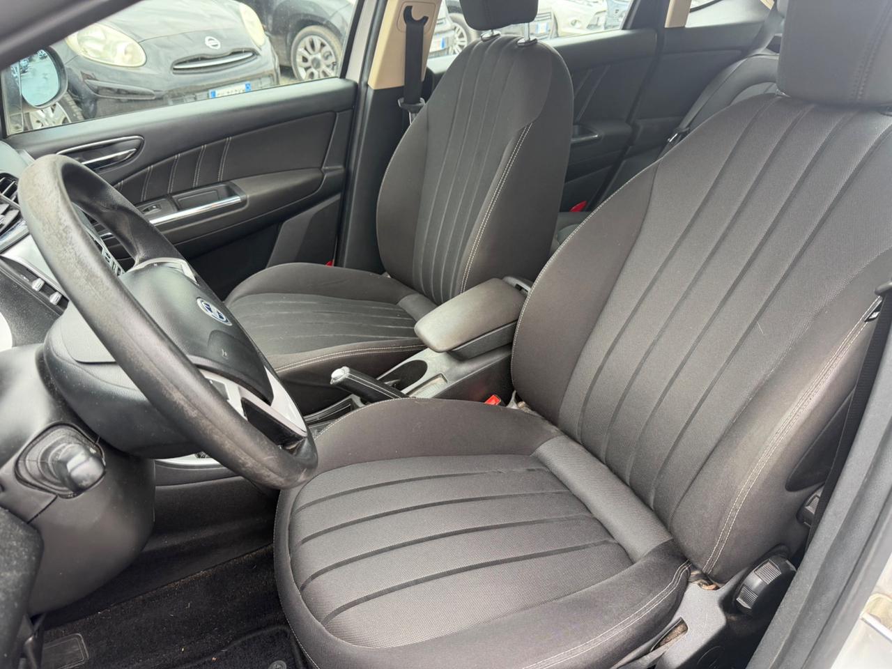 Lancia Delta 1.6 MJT DPF Platino