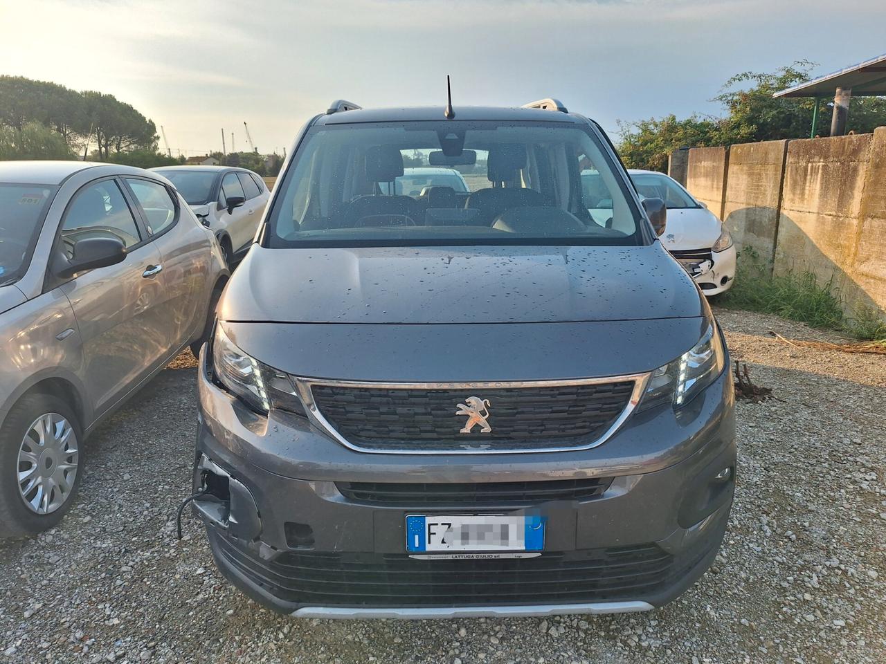 Peugeot Rifter BlueHDi S&S 130cv Long Allure