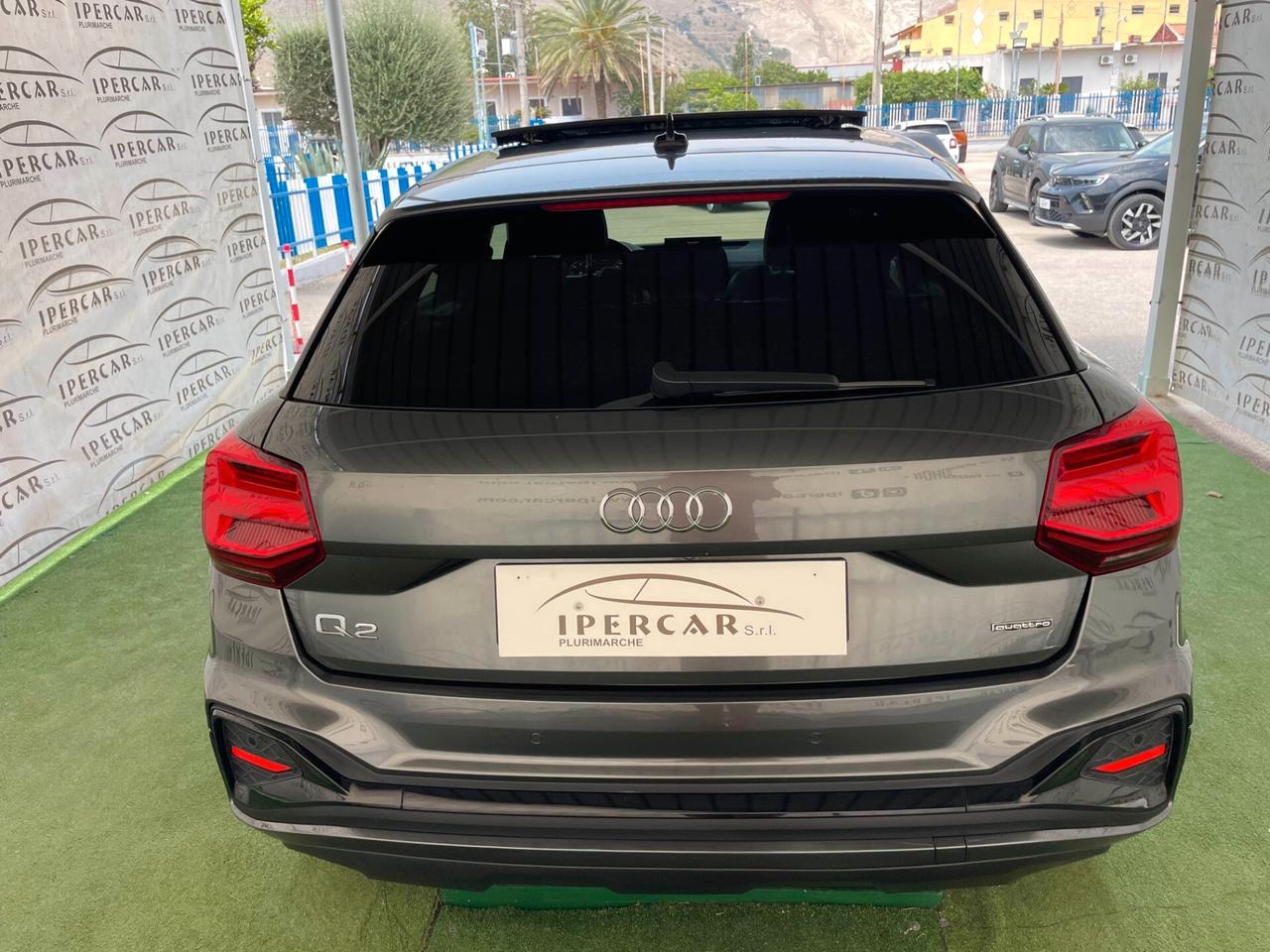 Audi Q2 35 TDI quattro S tronic Identity Black S line