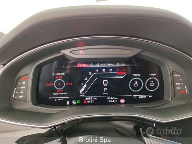 Audi Q8 RS TFSI V8 quattro tiptronic