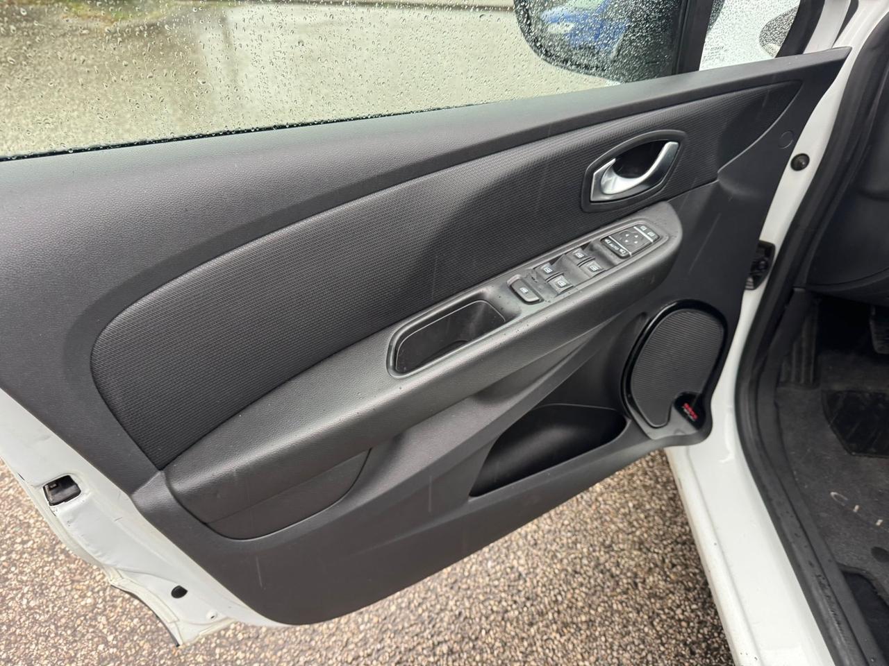 Renault Clio dCi 8V 75 CV 5 porte Moschino Intens N1