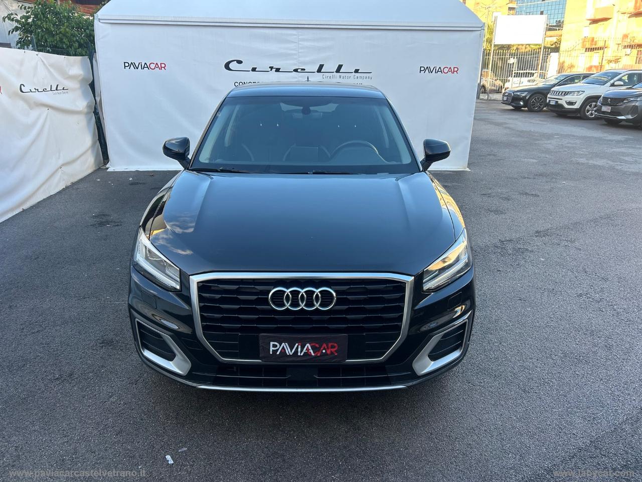 AUDI Q2 30 TDI S tronic Identity Black