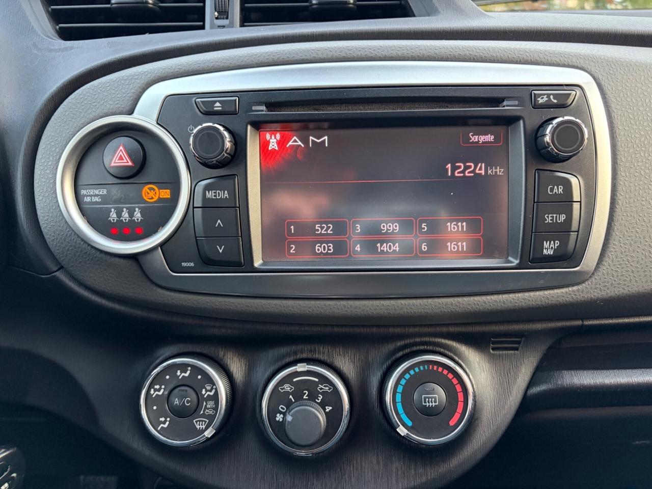 Toyota Yaris 1.0 benz unico proprietario