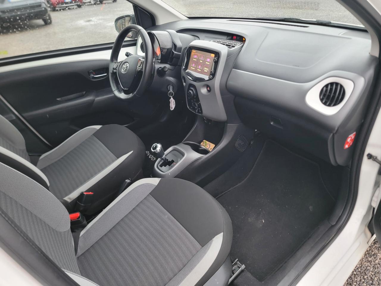 Toyota Aygo 1.0 VVT-i x-play MMT SOLO 48 MILA KM !