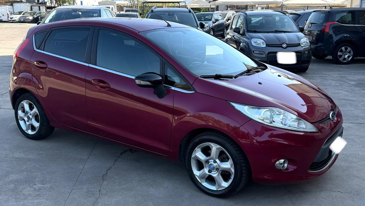 Ford Fiesta 1.4 TDCi 68CV 5 porte Titanium