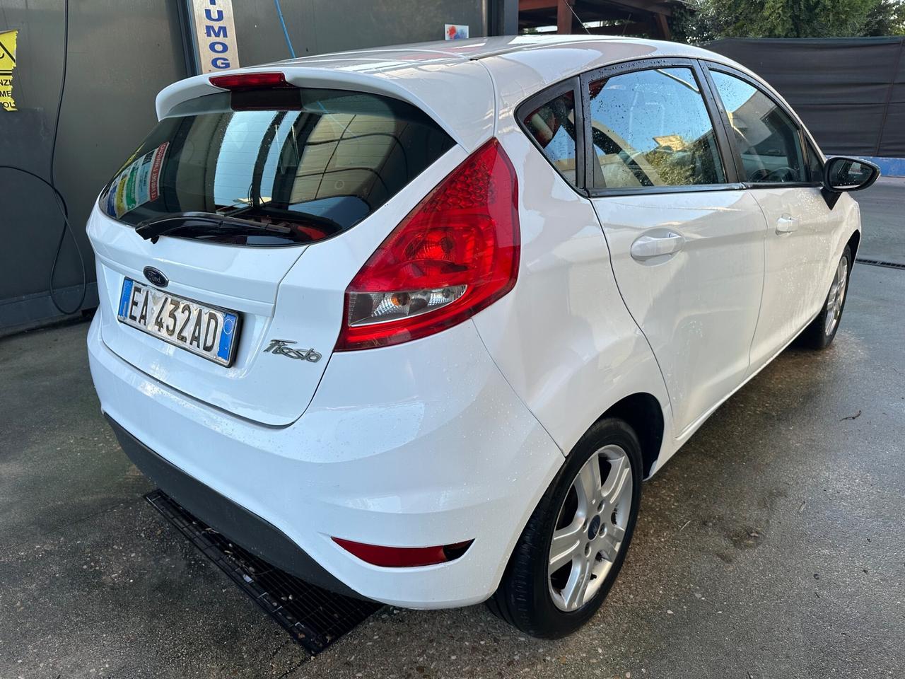 Ford Fiesta 1.2 82 CV 5 porte Titanium 2010 neopatentati