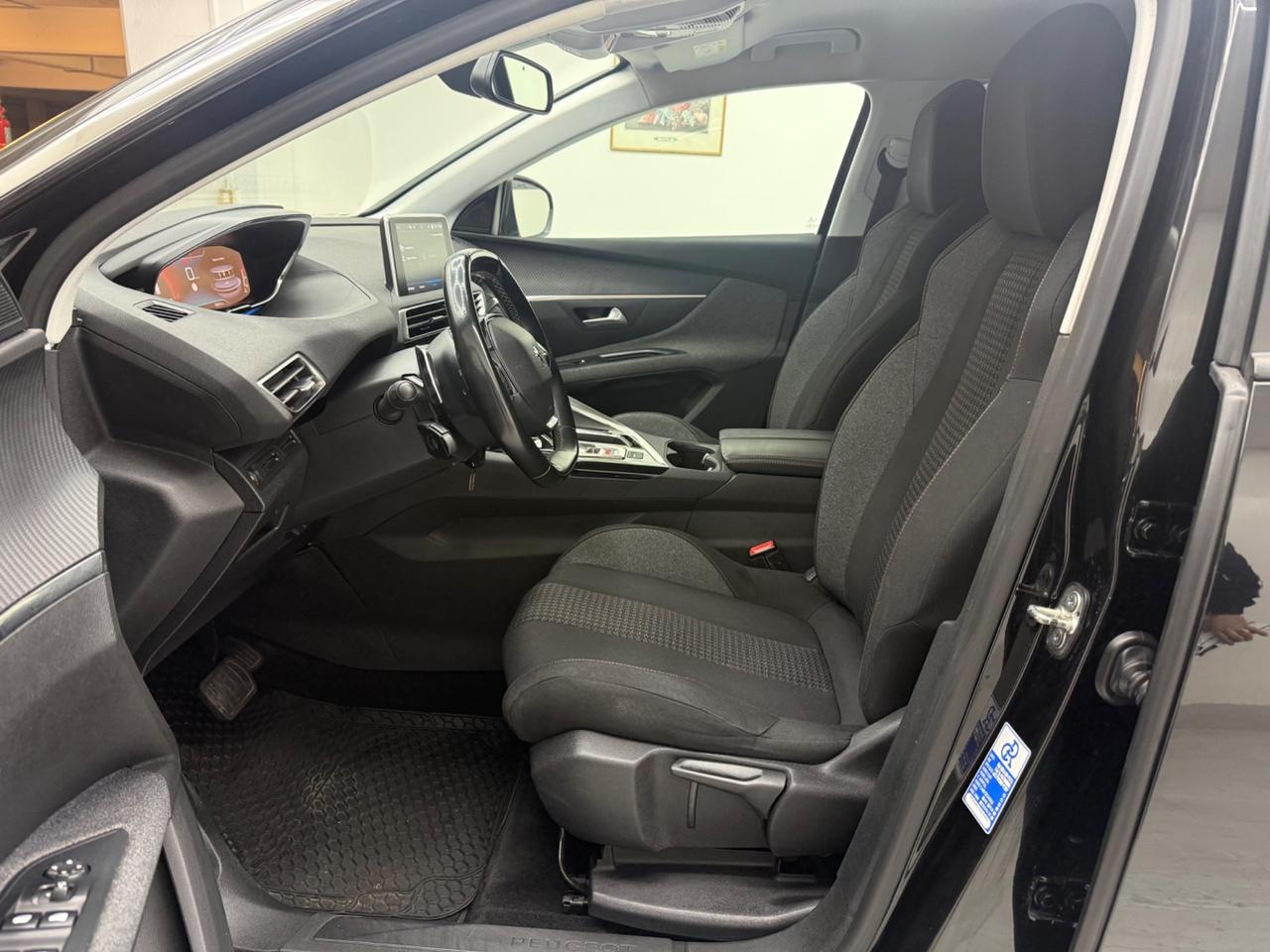 Peugeot 5008 BlueHDi 130 S&S Allure