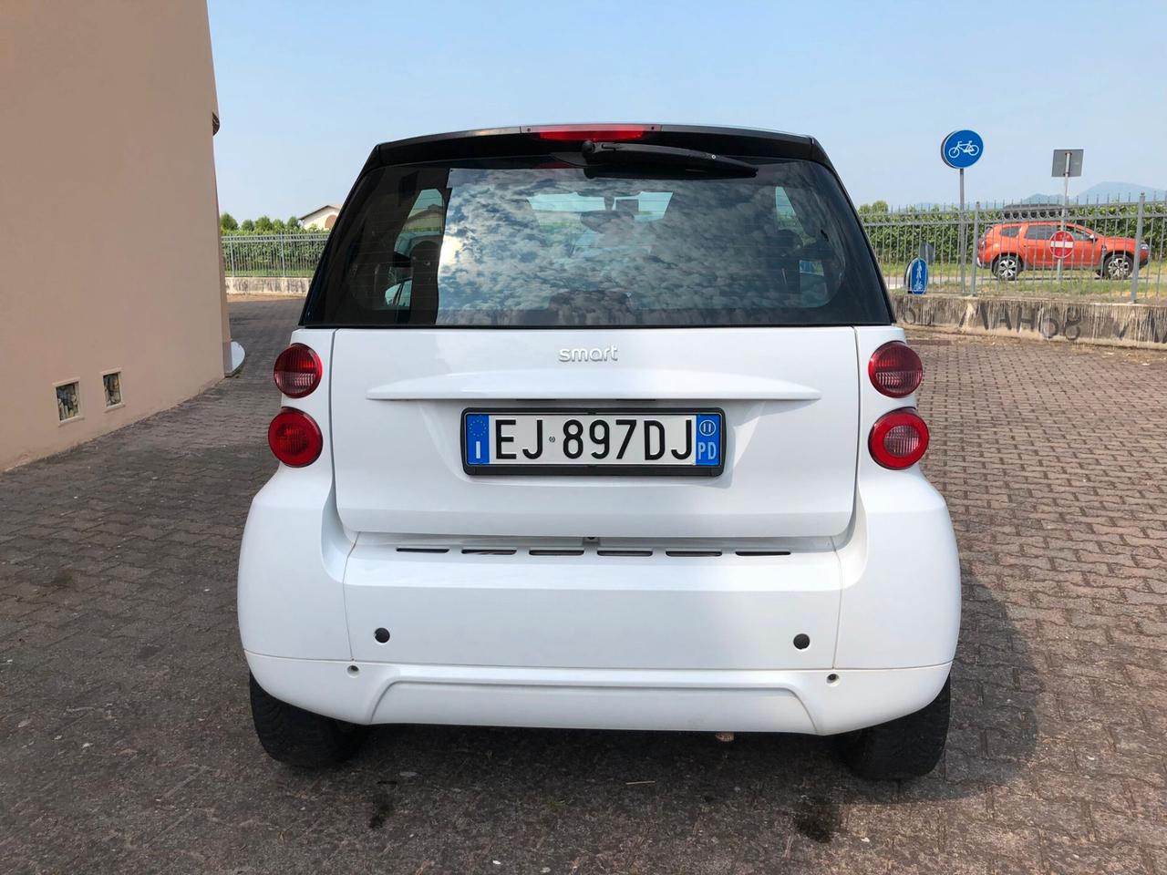 Smart ForTwo 1000 52 kW MHD coupé passion