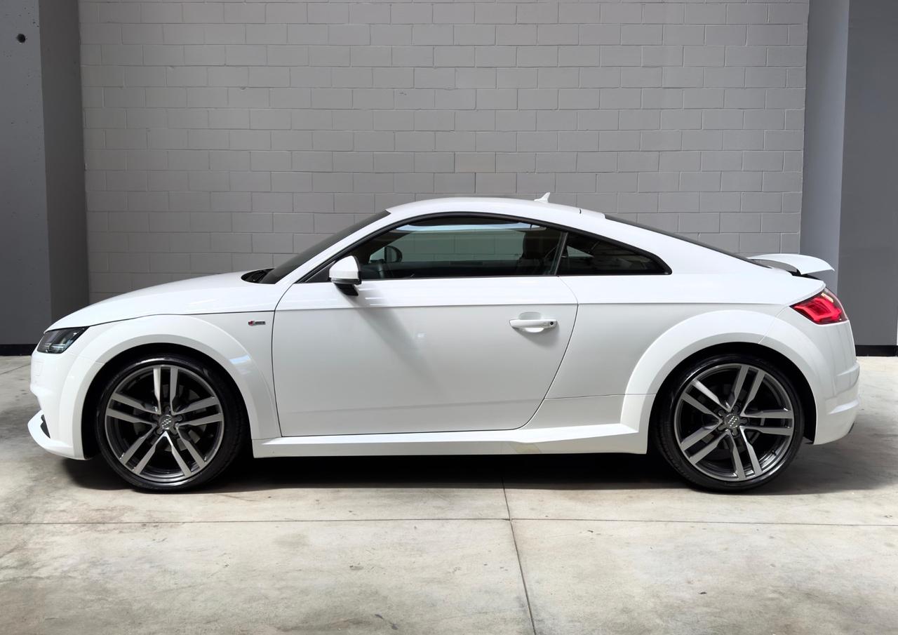 Audi TT Coupé 2.0 TFSI S line