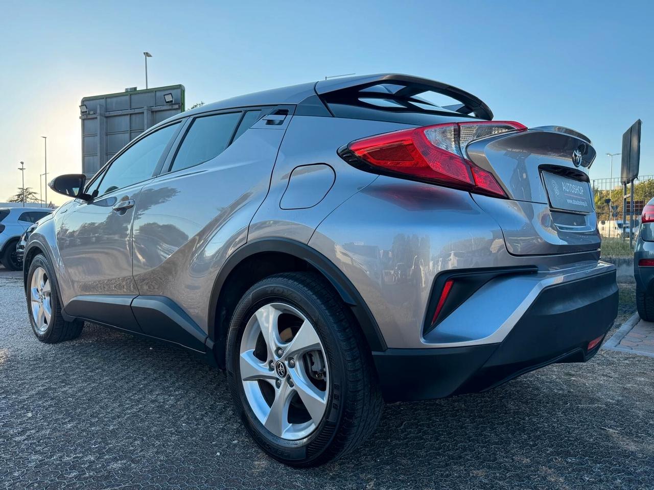TOYOTA - C-HR - 1.8 Hybrid E-CVT Active - NEOPATENTATI - FINANZIABILE - PERMUTE
