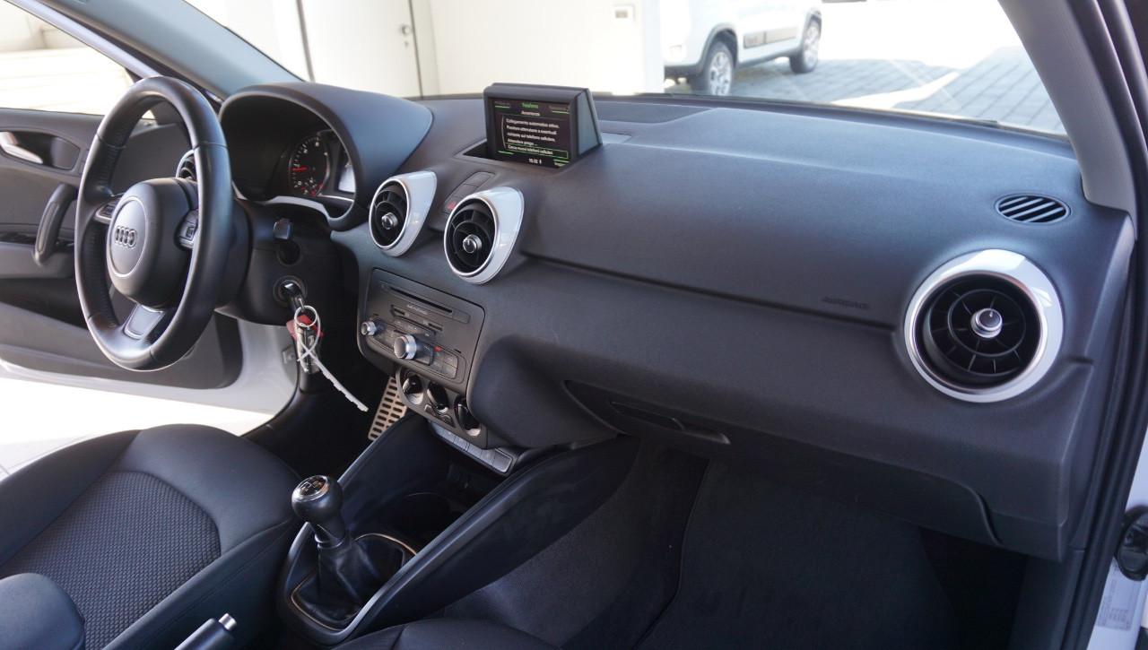 Audi A1 Sportback 1.6 tdi S Line Edition 90cv
